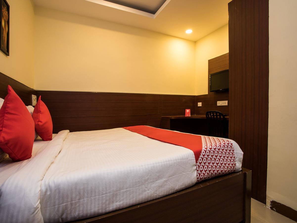 Oyo 11945 Hotel Glory Palace Indore Exterior photo
